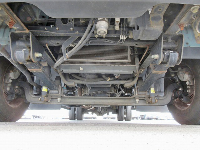 トヨタトヨエース幌ウイング小型（2t・3t）[写真19]