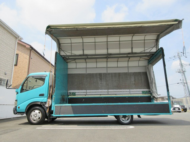 トヨタトヨエース幌ウイング小型（2t・3t）[写真07]