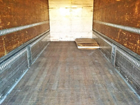 三菱ふそうファイターアルミウイング中型（4t）[写真14]