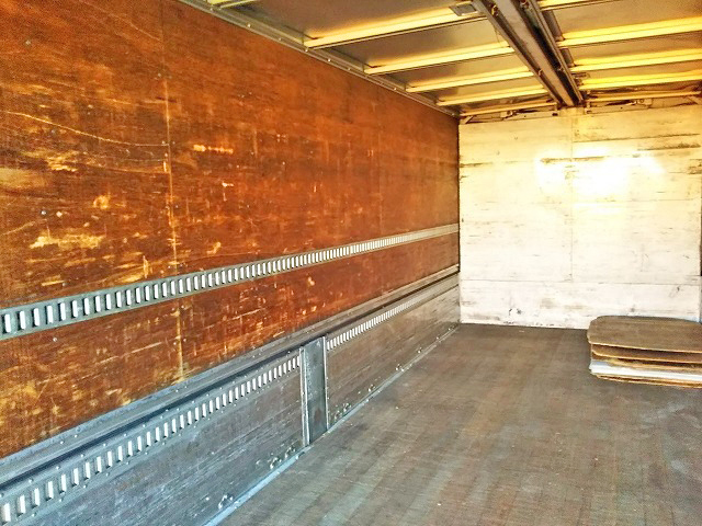 三菱ふそうファイターアルミウイング中型（4t）[写真15]