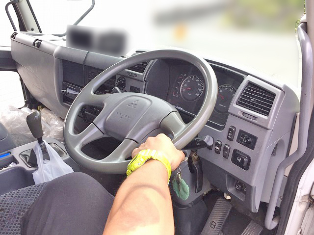 三菱ふそうファイターアルミウイング中型（4t）[写真25]