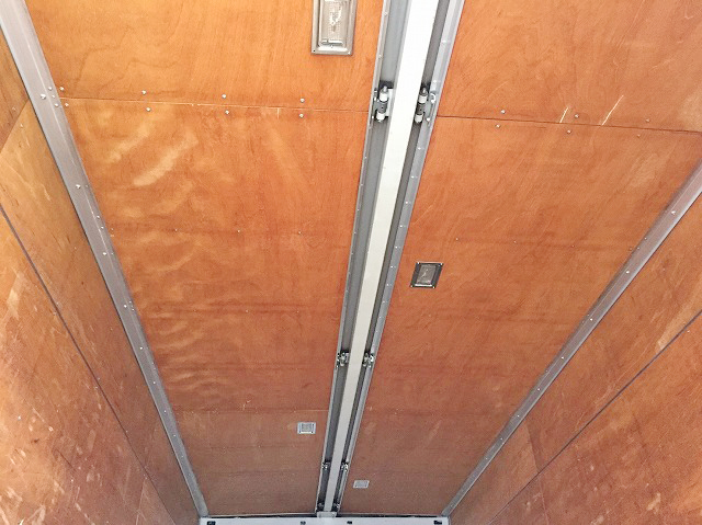 三菱ふそうファイターアルミウイング中型（4t）[写真08]