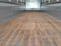 三菱ふそうファイター幌ウイング中型（4t）[写真15]