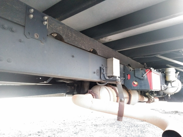 三菱ふそうファイター幌ウイング中型（4t）[写真17]