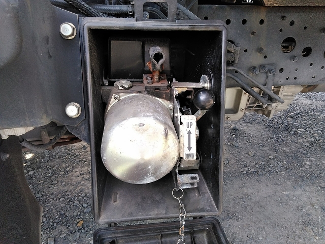 三菱ふそうファイター幌ウイング中型（4t）[写真18]