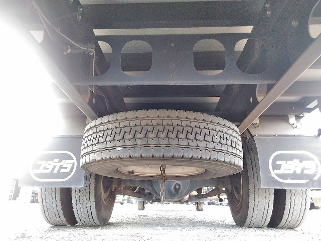 三菱ふそうファイター幌ウイング中型（4t）[写真19]