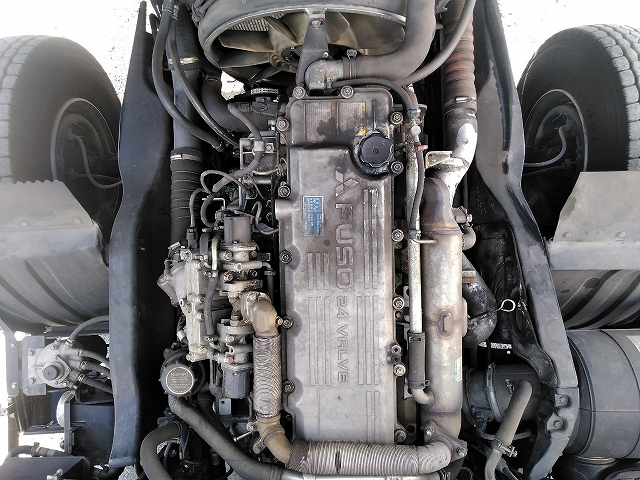 三菱ふそうファイター幌ウイング中型（4t）[写真22]