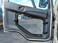 三菱ふそうファイター幌ウイング中型（4t）[写真26]