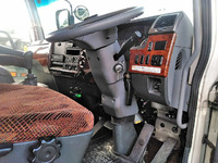 三菱ふそうファイター幌ウイング中型（4t）[写真33]