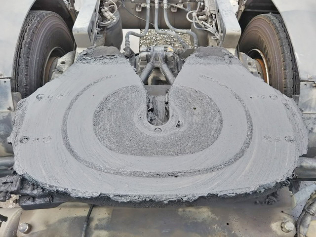 いすゞギガトレーラーヘッド（トラクターヘッド）大型（10t）[写真10]