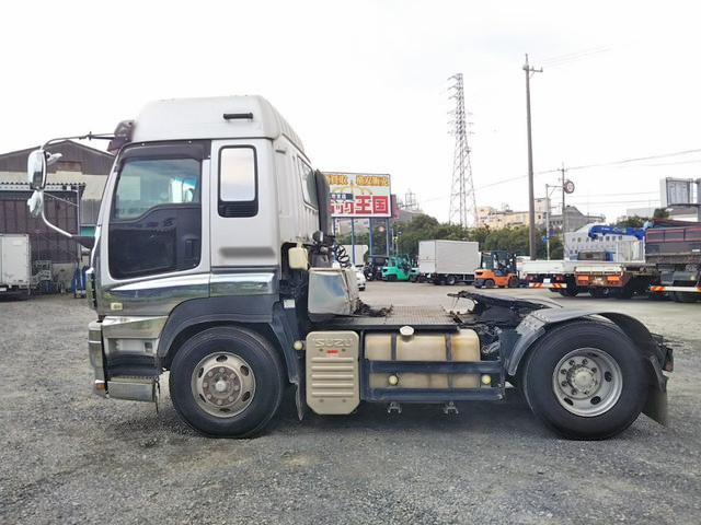 いすゞギガトレーラーヘッド（トラクターヘッド）大型（10t）[写真05]