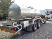 いすゞギガタンク車（タンクローリー）大型（10t）[写真02]