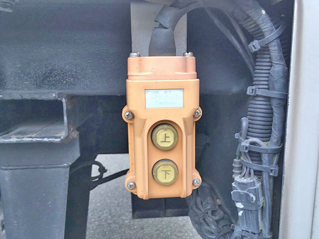 日産アトラスアルミバン小型（2t・3t）[写真10]