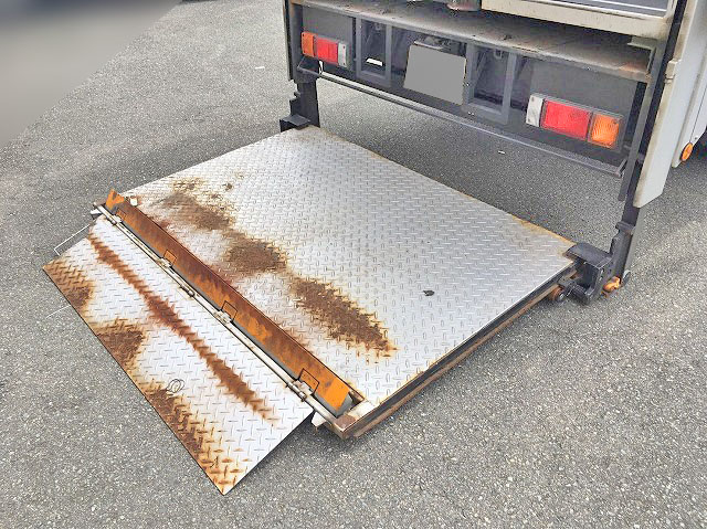 日産アトラスアルミバン小型（2t・3t）[写真09]