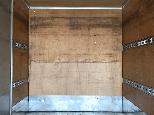 三菱ふそうキャンターアルミバン小型（2t・3t）[写真18]