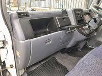 三菱ふそうキャンターアルミバン小型（2t・3t）[写真33]