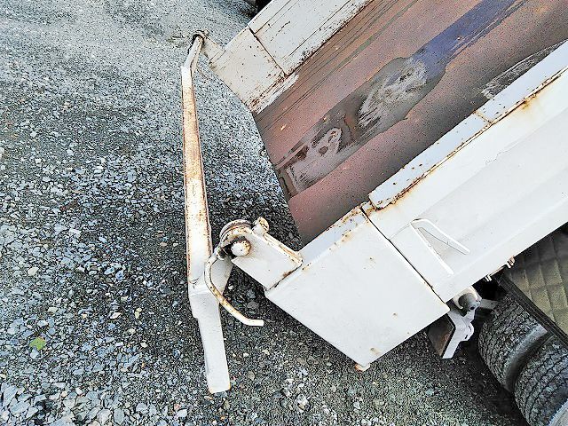 いすゞエルフダンプ小型（2t・3t）[写真12]