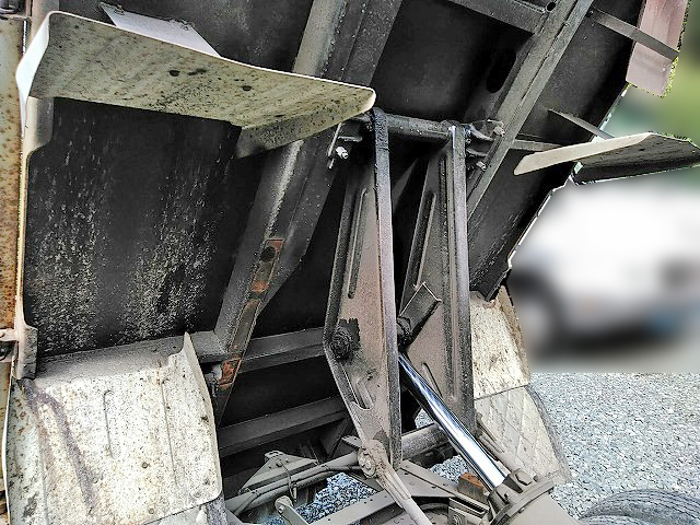 いすゞエルフダンプ小型（2t・3t）[写真13]