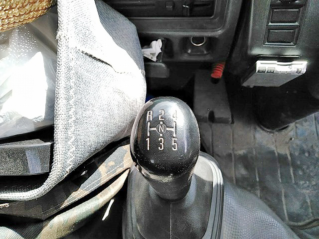 いすゞエルフダンプ小型（2t・3t）[写真34]