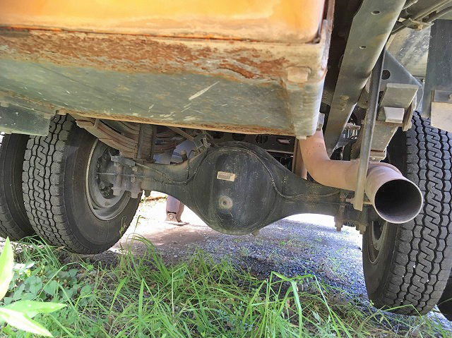 いすゞフォワード穴掘建柱車中型（4t）[写真09]