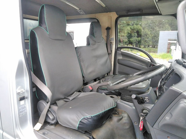 いすゞエルフダブルキャブ（Wキャブ）小型（2t・3t）[写真24]
