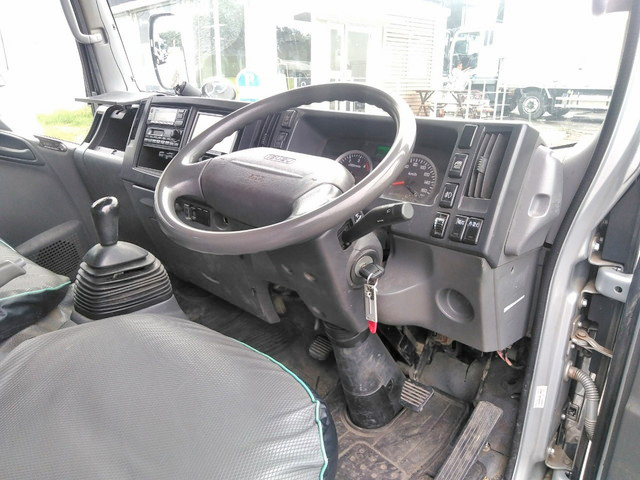 いすゞエルフダブルキャブ（Wキャブ）小型（2t・3t）[写真25]