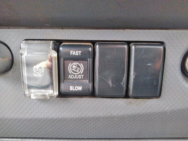 いすゞエルフダブルキャブ（Wキャブ）小型（2t・3t）[写真37]