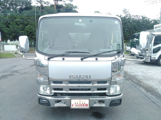 いすゞエルフダブルキャブ（Wキャブ）小型（2t・3t）[写真09]