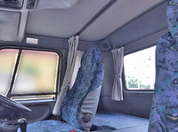 UDトラックスコンドル平ボディ中型（4t）[写真20]