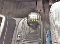 UDトラックスコンドル平ボディ中型（4t）[写真23]