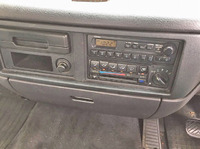 UDトラックスコンドル平ボディ中型（4t）[写真25]