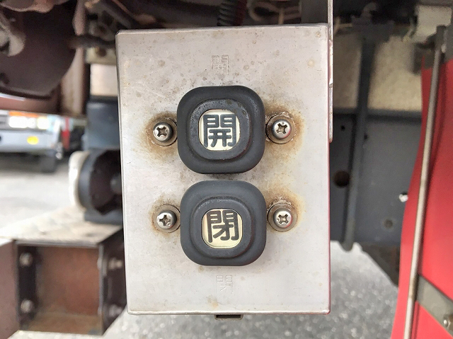 いすゞフォワードアルミウイング中型（4t）[写真21]