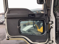 いすゞフォワードアルミウイング中型（4t）[写真28]