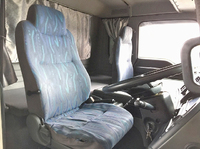 いすゞフォワードアルミウイング中型（4t）[写真31]