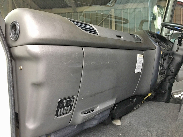 いすゞフォワードアルミウイング中型（4t）[写真33]