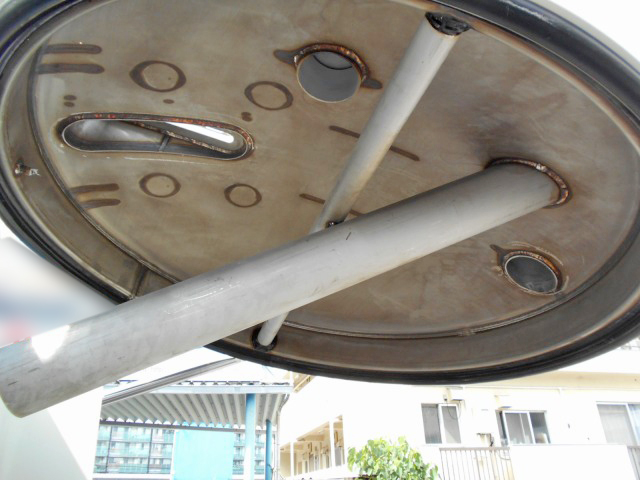 いすゞエルフ汚泥吸引車小型（2t・3t）[写真08]