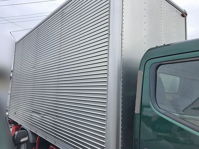 三菱ふそうキャンターアルミバン小型（2t・3t）[写真11]