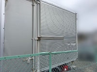 三菱ふそうキャンターアルミバン小型（2t・3t）[写真13]