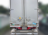 三菱ふそうキャンターアルミバン小型（2t・3t）[写真08]