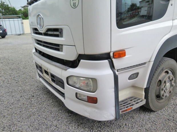 UDトラックスクオンアルミウイング大型（10t）[写真18]