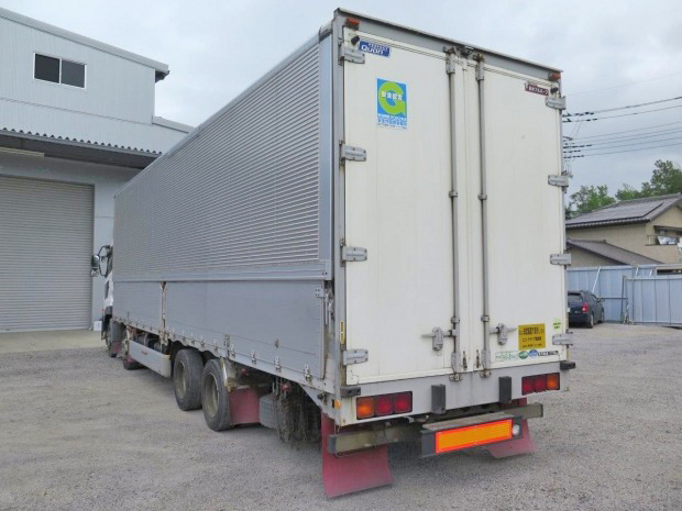 UDトラックスクオンアルミウイング大型（10t）[写真02]