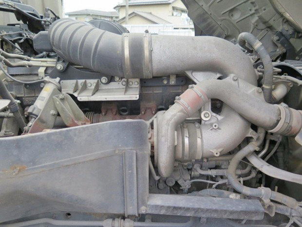 UDトラックスクオンアルミウイング大型（10t）[写真25]