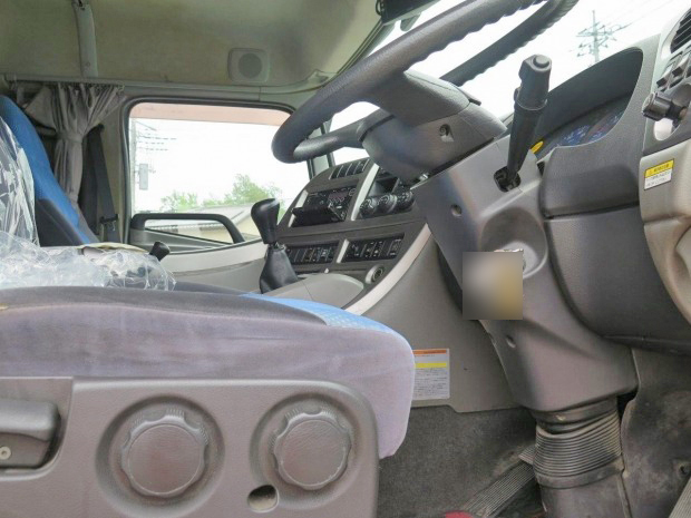 UDトラックスクオンアルミウイング大型（10t）[写真27]