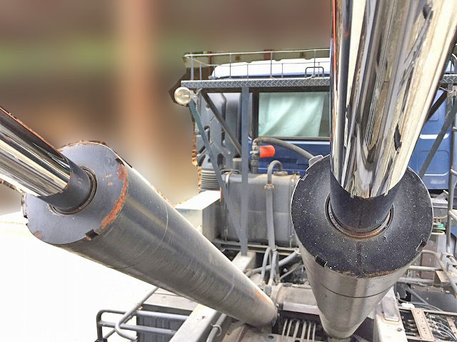 UDトラックスビッグサムアームロール大型（10t）[写真15]