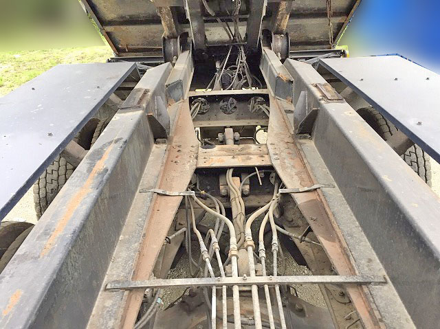 UDトラックスビッグサムアームロール大型（10t）[写真17]