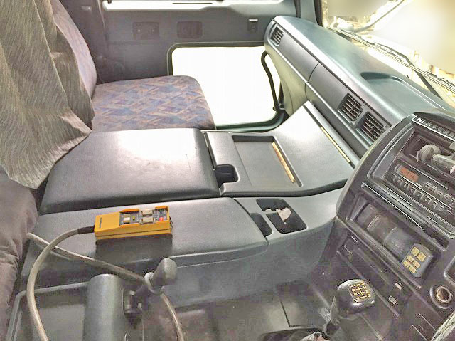 UDトラックスビッグサムアームロール大型（10t）[写真23]