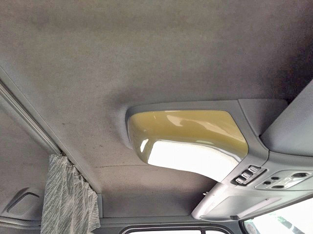 UDトラックスビッグサムアームロール大型（10t）[写真24]