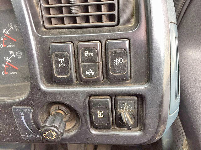 UDトラックスビッグサムアームロール大型（10t）[写真27]