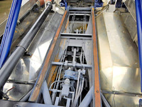 いすゞギガ汚泥吸引車大型（10t）[写真15]