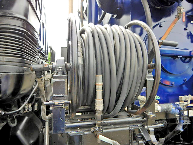 いすゞギガ汚泥吸引車大型（10t）[写真19]